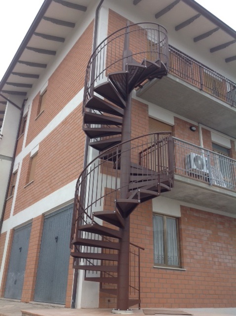 Scala a chiocciola esterna – italgiad – umbertide Scale esterne a chiocciola